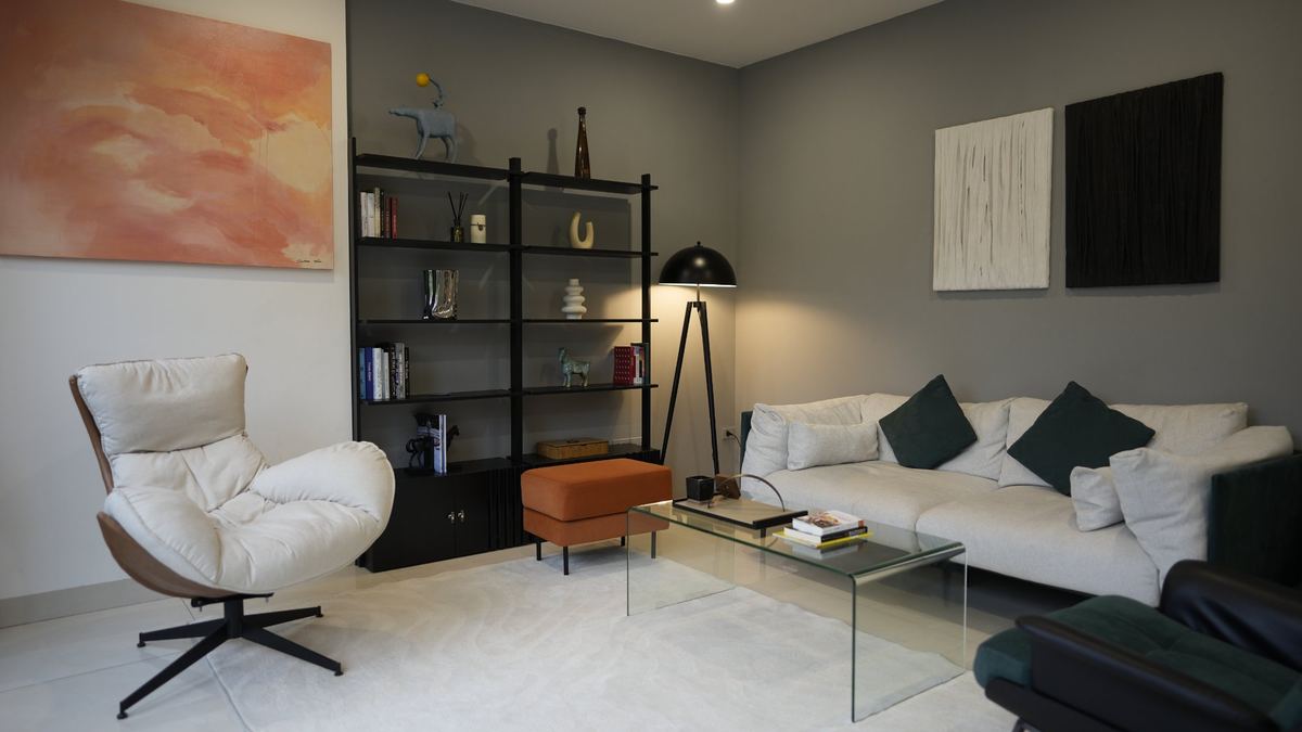 Premium Waiting Lounge